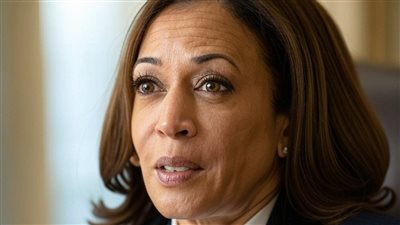 كامالا هاريس تدعو الأمريكيين لـ “طي صفحة” ترامب وتقديم رؤية جديدة للبيت الأبيض