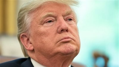 ترامب يفرض تعريفات جمركية على كندا والمكسيك والصين.. وتحذيرات من حرب تجارية