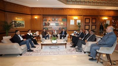 وزير الثقافة المصري يناقش دعم الابتكار الصناعي وتعزيز التعاون الثقافي مع الإيسيسكو