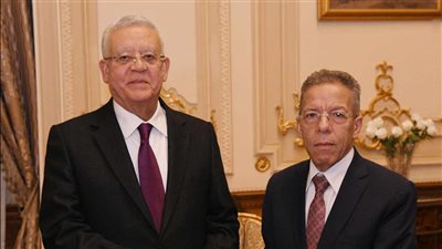رئيس مجلس النواب يستعرض مع نقيب الأطباء مستجدات مشروع قانون المسئولية الطبية