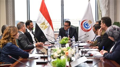 وزارة الصحة توقع بروتوكولين لاستقدام الخبراء الأجانب لمناظرة المرضى بالمجان