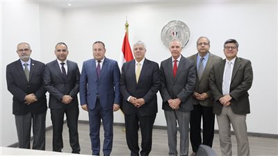 وزير التعليم العالي يبحث مع وفد جامعة فيرجينيا تك تعزيز التعاون مع جامعة الإسكندرية