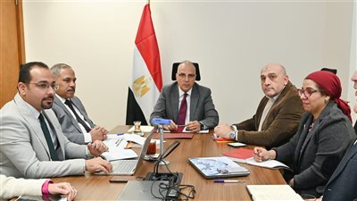 وزارة الموارد المائية والري تبحث تشكيل وحدة متخصصة لإدارة المشروعات الدولية وتعزيز منظومة الري الحديثة