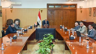 وزير الموارد المائية والري يتابع خطة إحلال وصيانة البوابات لتطوير توزيع المياه