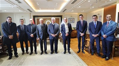 وزير التعليم العالي يبحث تعزيز التعاون التعليمي مع السفير الفرنسي لإنشاء شراكات أكاديمية وبحثية جديدة بين مصر وفرنسا