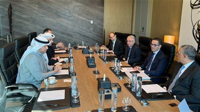 وزير الاستثمار والتجارة الخارجية يبحث مع مجموعة عارف الكويتية فرص التوسع بالسوق المصري واستثمارات جديدة في التعليم والصحة والصناعة والخدمات اللوجستية