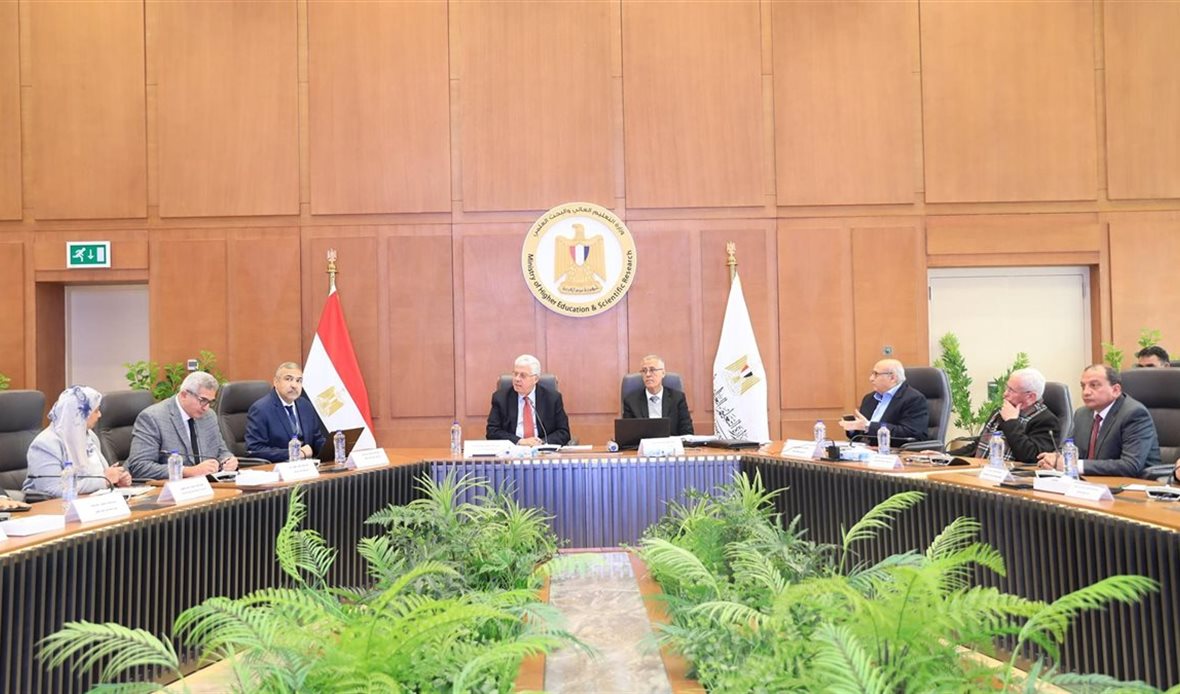 اجتماع مجلس الجامعات