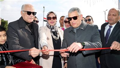 محافظ الإسماعيلية يفتتح النسخة الرابعة من “سوق اليوم الواحد” ويؤكد أهمية توفير السلع بأسعار مخفضة للمواطنين