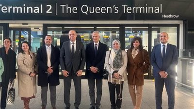 وزير الطيران المدني في جولة تفقدية بمطار هيثرو: تعزيز التعاون الدولي وتحديث قطاع الطيران المصري وفق أحدث المعايير العالمية