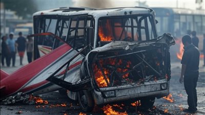 كارثة جوية في ساو باولو: تحطم طائرة صغيرة على طريق مزدحم واصطدامها بحافلة يسفر عن قتلى وجرحى