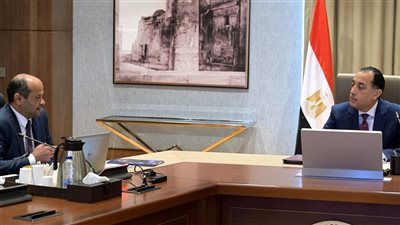 الحكومة تواصل دعم سوق المال.. رئيس الوزراء يناقش مع رئيس البورصة خطط النمو، استقطاب الاستثمارات الأجنبية، وإطلاق أدوات مالية جديدة