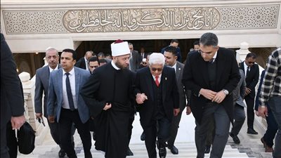 العلاقات المصرية الماليزية تشهد تطورًا في المجالات الدينية والثقافية.. وزير الأوقاف وحاكم بينانج يبحثان التعاون في الدعوة وإدارة الأوقاف