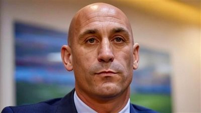 محاكمة لويس روبياليس في قضية قبلة كأس العالم تنتهي بانتظار الحكم.. الادعاء يطالب بعقوبة السجن وسط إنكار المتهمين