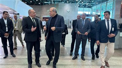وزير الطيران المدني يتفقد مطار الأقصر الدولي استعدادًا لاستقبال الوفود في احتفالية النادي الأهلي بكأس العالم للأندية