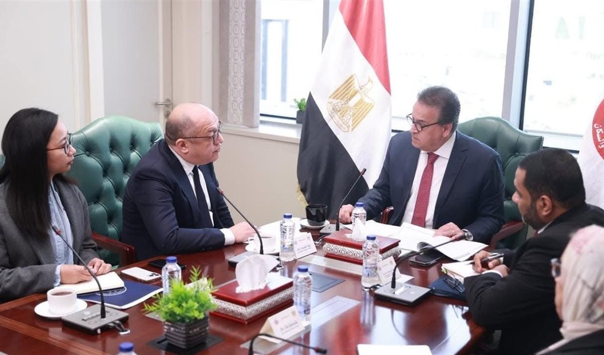 وزير الصحة يبحث مع