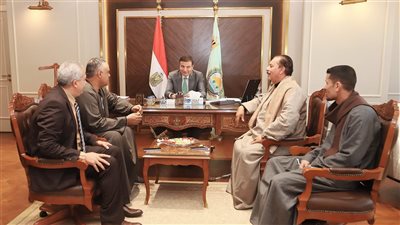 وزير الزراعة يناقش آليات دعم الفلاحين وتوفير الأسمدة والسلع الغذائية بأسعار مخفضة في إطار استعدادات الدولة لشهر رمضان