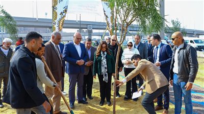 وزيرة التنمية المحلية ومحافظ القليوبية يدشنان مشروع تشجير الطريق الدائري ضمن المبادرة الرئاسية لزراعة 100 مليون شجرة