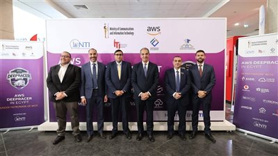 وزير الاتصالات يكرّم الفائزين بمسابقة السيارات ذاتية القيادة بالذكاء الاصطناعي ويفتتح منتدى التوظيف بمشاركة أمازون ويب سيرفيسز وشركات تكنولوجيا عالمية