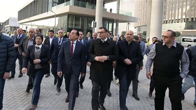 رئيس الوزراء يتفقد سير العمل بمنطقة الأعمال المركزية بالعاصمة الإدارية الجديدة ويؤكد: طفرة عمرانية غير مسبوقة تعزز مكانة مصر الاقتصادية عالميًا