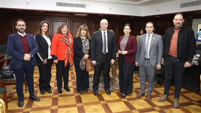 محافظ بني سويف يناقش مستجدات مشروع OWAP مع وفد السفارة الكندية لتعزيز دور المرأة في التصنيع الزراعي وتمكينها اقتصاديًا وفق رؤية مصر 2030