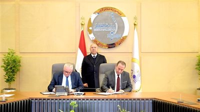 مصر وميرسك تتعاونان لإطلاق أول مشروع لتخريد السفن بميناء دمياط وفق المعايير الدولية