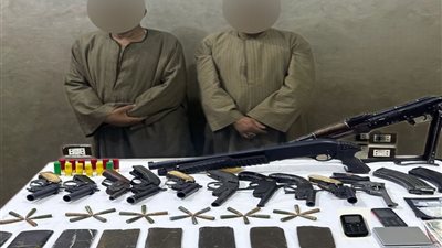 ضبط عصابة بحوزتها مخدرات وأسلحة نارية في الأقصر