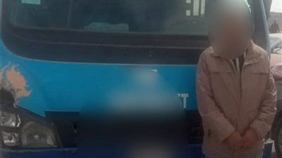 ضبط سائق أتوبيس نقل جماعي سَارَ عكس الاتجاه في مدينة نصر
