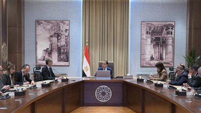 رئيس الوزراء يتابع تنفيذ مستهدفات التحول الرقمي في مصر ويؤكد أهمية ميكنة الخدمات الحكومية لتسهيل الإجراءات على المواطنين والمستثمرين