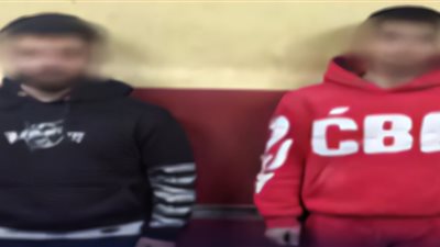 ضبط سائقين ألقيا ألعاب نارية على سائقي الميكروباص بالجيزة بحجة اللهو، وضبط المورد