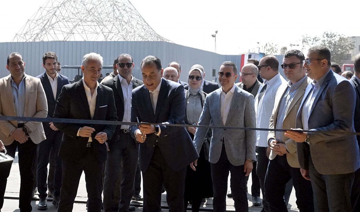 رئيس الوزراء يفتتح