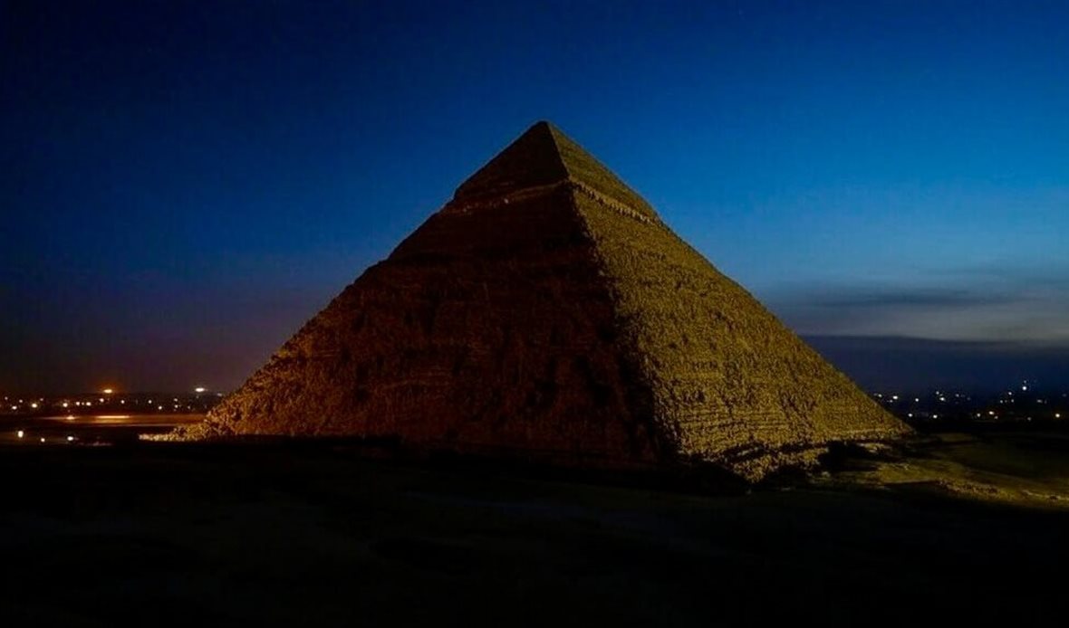 مصر تدعو العالم لإطفاء