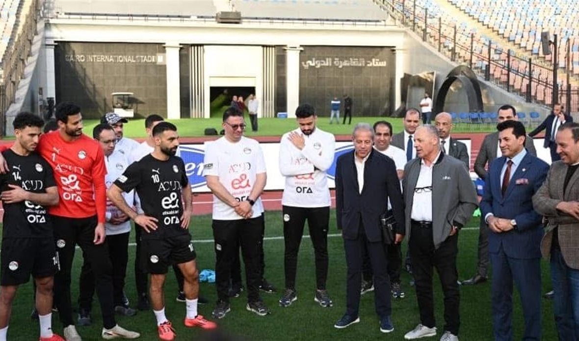 وزير الشباب والرياضة