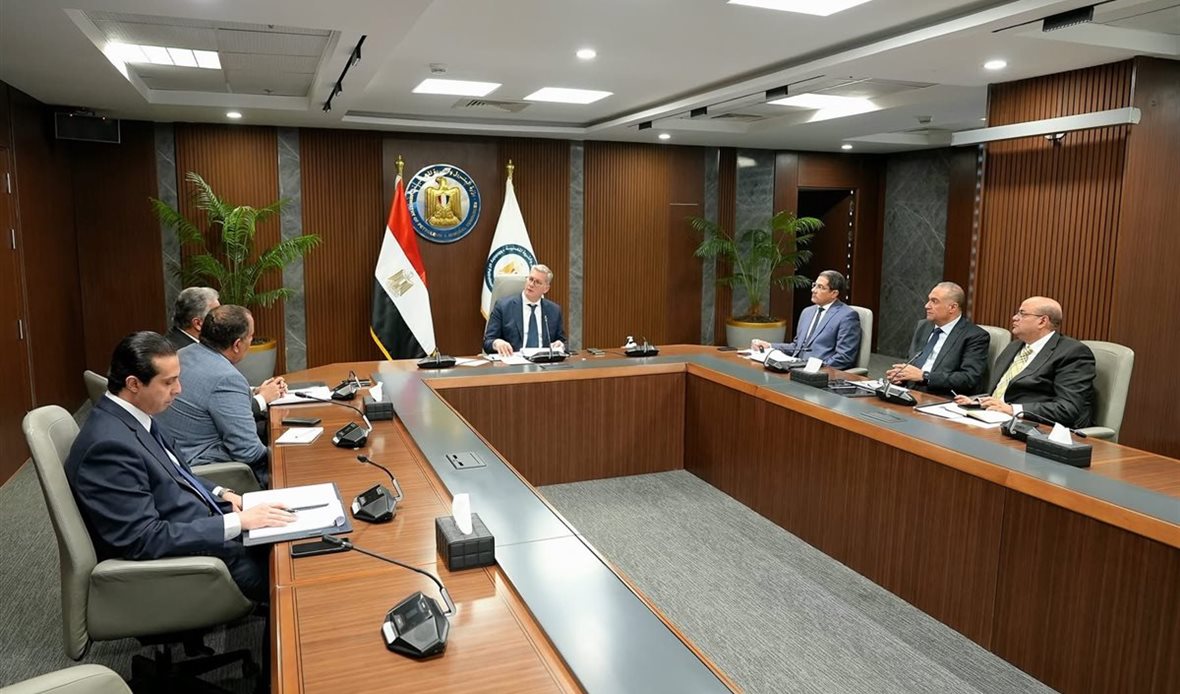 وزير البترول يترأس