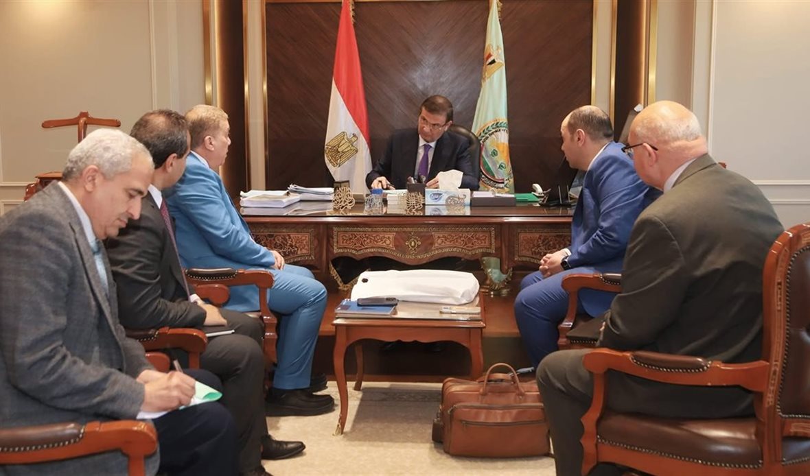 وزير الزراعة خلال