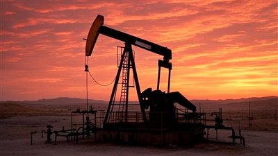 انخفاض أسعار النفط العالمية اليوم مع تراجع برنت وغرب تكساس