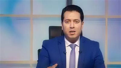 إيقاف الإعلامي مصعب العباسي ومنع ظهوره في وسائل الإعلام المصرية بسبب مخالفات مهنية