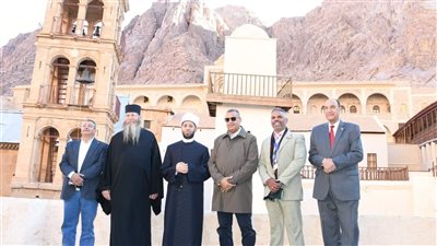 وزير الأوقاف يزور دير سانت كاترين ويشيد بمشروع التجلي الأعظم لتطوير المنطقة