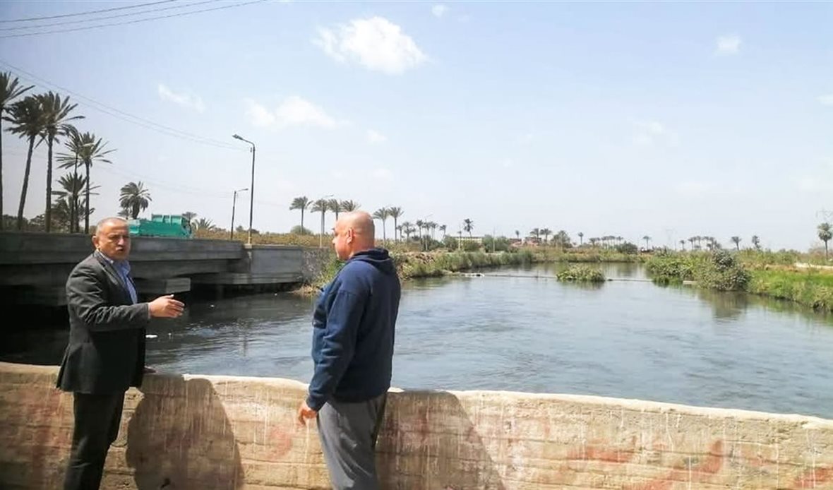 وزير الري يتابع حالة