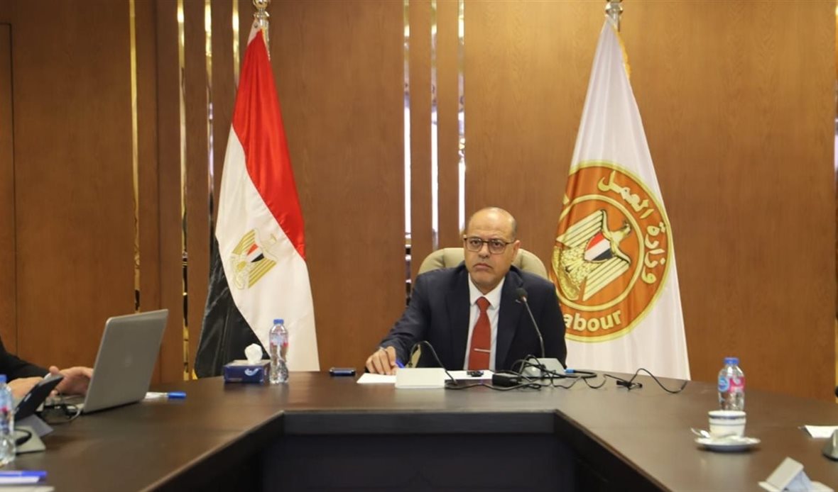 وزير العمل يفتتح