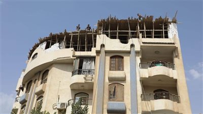إجراءات حاسمة ضد مخالفات البناء في القاهرة.. إقالة مسؤولين وإحالة المقصرين للتحقيق لمنع التعديات خلال إجازة عيد الفطر