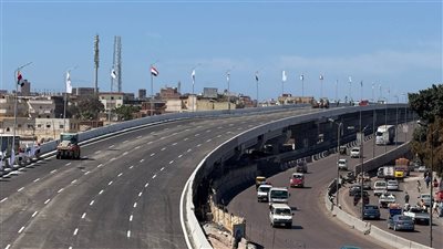 افتتاح المرحلة الأولى من مشروع توسعة كوبري العامرية المتقاطع مع القطار الكهربائي السريع لتسهيل حركة المرور بين الإسكندرية والقاهرة وتحقيق السيولة المرورية بالمنطقة