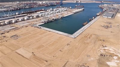 مشروع محطة حاويات تحيا مصر 1 في ميناء دمياط يعزز قدرات النقل البحري ويدعم التجارة العالمية
