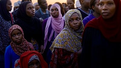 ترحيل 960 مهاجرًا نيجيريًا من ليبيا خلال ثلاثة أشهر ضمن جهود المنظمة الدولية للهجرة لمعالجة أوضاع المهاجرين غير النظاميين