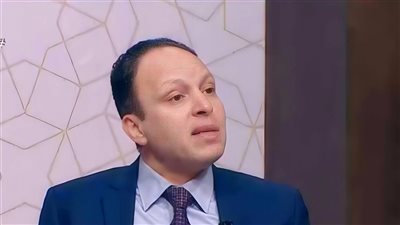 استشاري تغذية يكشف مخاطر الخميرة الفورية، أضرار السكر، خطورة تناول الكحك على الريق، وحقيقة فوائد الشوفان والفلفل الأسود مع الكركم