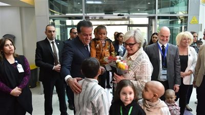 في زيارة رسمية ضمن فعاليات زيارة ماكرون للقاهرة، تعاون صحي متصاعد بين مصر وفرنسا يشمل تفقد منظومة المستشفيات وتوسيع الاستثمارات الطبية المشتركة بين الجانبين