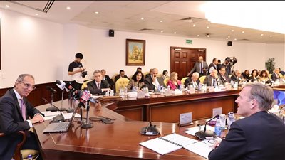لقاء مشترك بين وزارة الاتصالات المصرية ووفد رجال الأعمال الفرنسيين لمناقشة توسيع الاستثمارات الرقمية وتنفيذ مشروعات التحول الرقمي والذكاء الاصطناعي