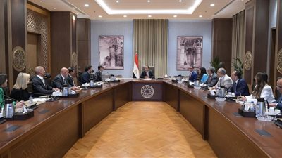 رئيس الوزراء المصري يبحث مع الرئيس التنفيذي لشركة أمازون العالمية فرص التوسع في السوق المصرية وتعزيز الاستثمار في التجارة الرقمية والشركات الصغيرة والمتوسطة