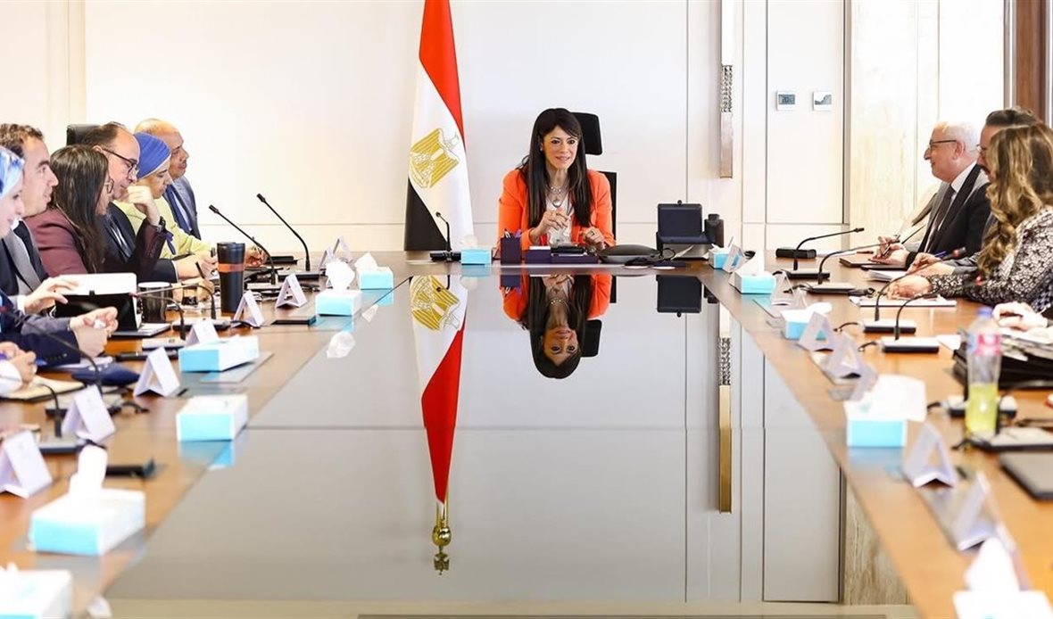 اجتماع موسع لمتابعة