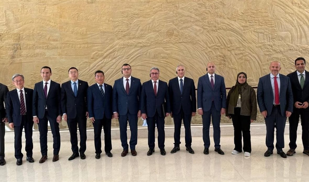 وزير الإسكان يتفقد