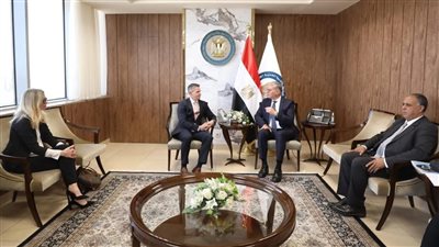 وزير البترول يبحث مع شركة كابريكورن البريطانية تكثيف أنشطة البحث والاستكشاف لزيادة إنتاج البترول والغاز في الصحراء الغربية